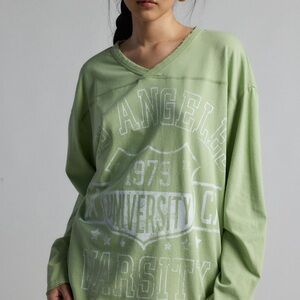 Urban Outfitters Green Varsity Graphic V-Neck Long Sleeve Tee sz XL